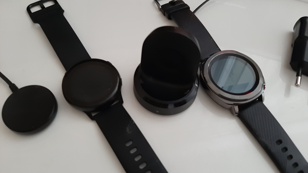Samsung Galaxy Watch Active Nabjaka je u teraz menia, priam minimalistick.