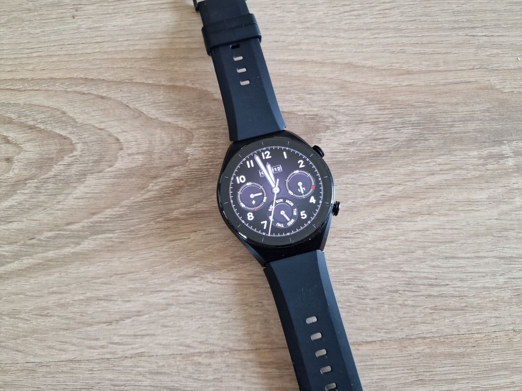 Xiaomi Watch S1 Dizajnovo s vo vyej triede