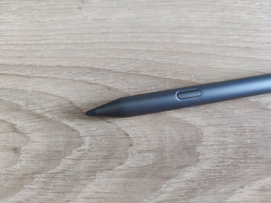 Lenovo Tab P12 Pro Dotykov pero je Bluetooth a ponka aj tlaidlo.
