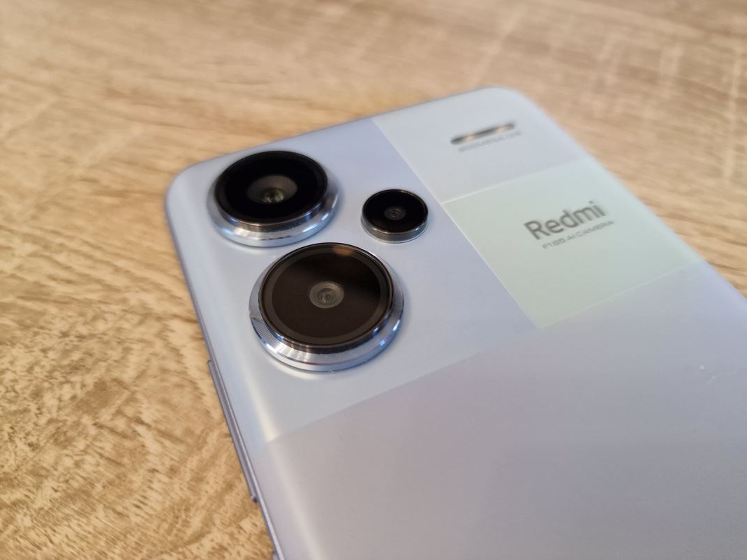 Xiaomi Redmi Note 13 Pro+ 200MP hlavn kamera odvedie vinu prce.