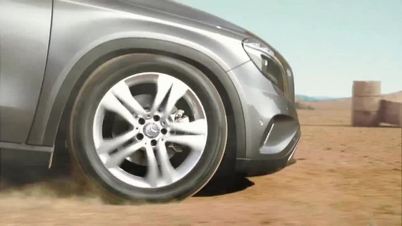 Mario - Mercedes GLA reklama