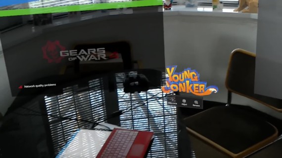 Gears of War 4 cez Hololens