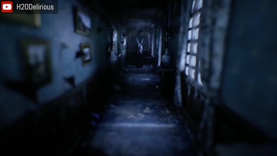 Pozrite si reakcie youtuberov na horor The Conjuring House