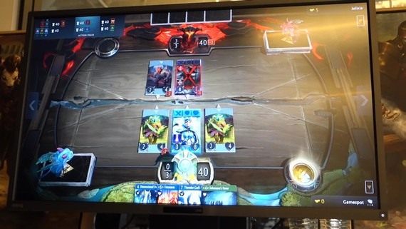 Ukážka hrateľnosti kartovej hry Artifact od Valve