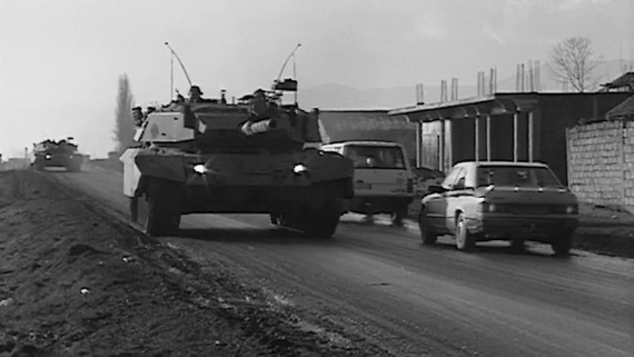 This War of Mine: Stories - Father�s Promise je na mobiloch