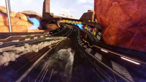 Futuristický Pacer už vyrazil na trať