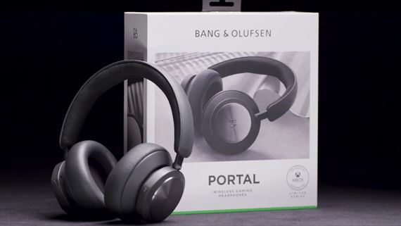 Unboxing Bang & Olufsen Beoplay Portal headsetu