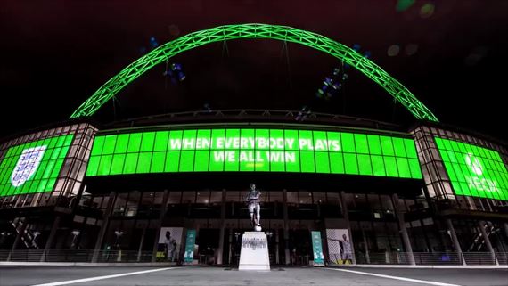 Xbox sa spojil s anglick�mi futbalov�mi t�mami