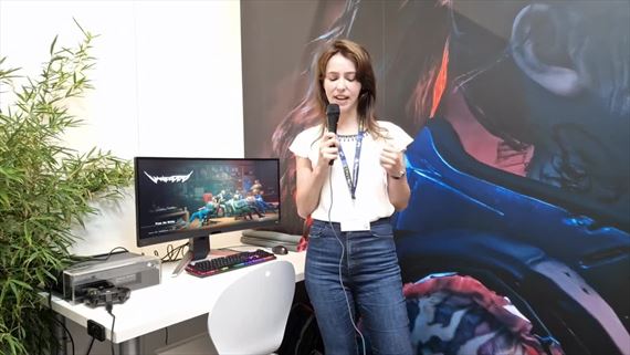 Stefanie Joosten pozdravuje Sector.sk