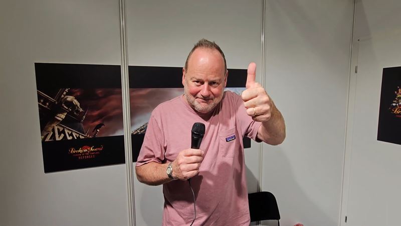 Charles Cecil pozdravil �itate�ov Sector.sk