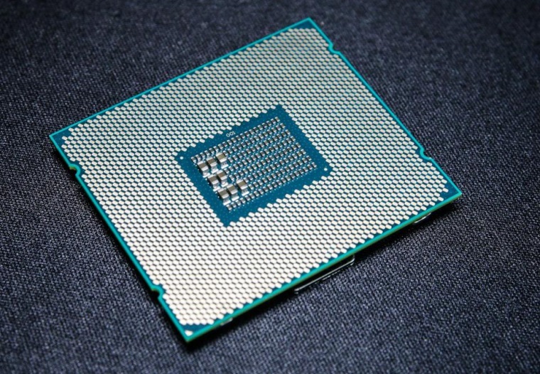 Leaknut benchmarky Intel Core i9-7980XE procesora