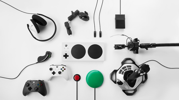 Microsoft predstavil svoj Xbox Adaptive Controller