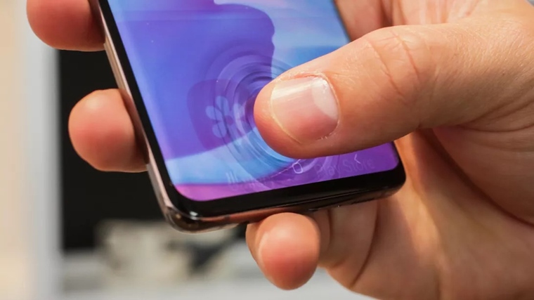 Samsung mono v budcich mobiloch nebude pouva ultrazvukov skener odtlakov prstov