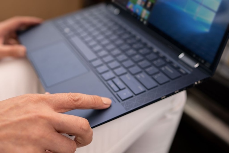 HP predstavuje revolun Elite Dragonfly - ultraahk notebook, ktor mysl aj na ekolgiu