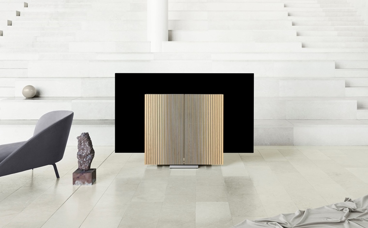 Bang & Olufsen predstavuje al dizajnov ksok v podobe 77 palcovho OLED televzora
