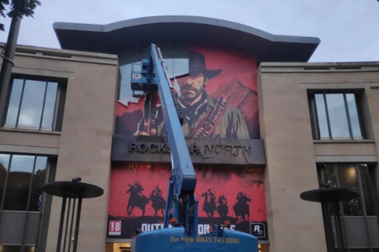Rockstar ru reklamu na Red Dead Redemption II zo svojej budovy... znamen to, e ohlsenie GTA VI je blzko?