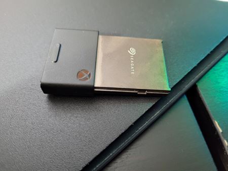 Extern SSD pre Xbox Series X a S rozobran  