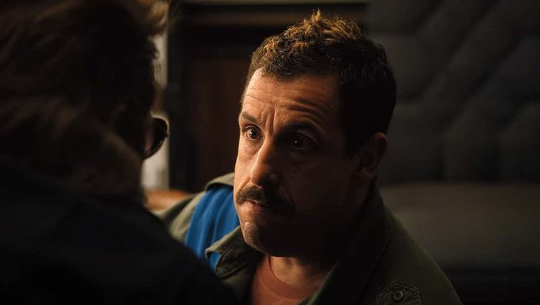 Adam Sandler by rd pokraoval v ceste Avengers s nzvom Sandlerverse