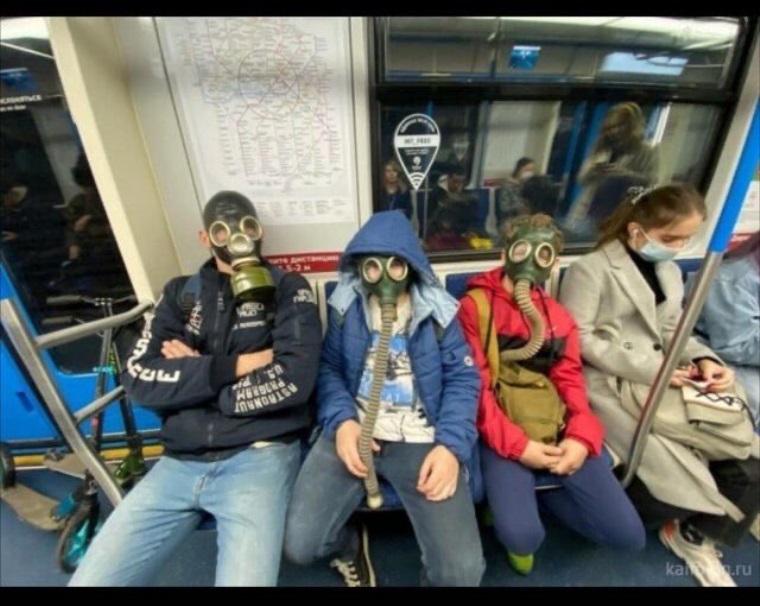 Korona masky v Rusku