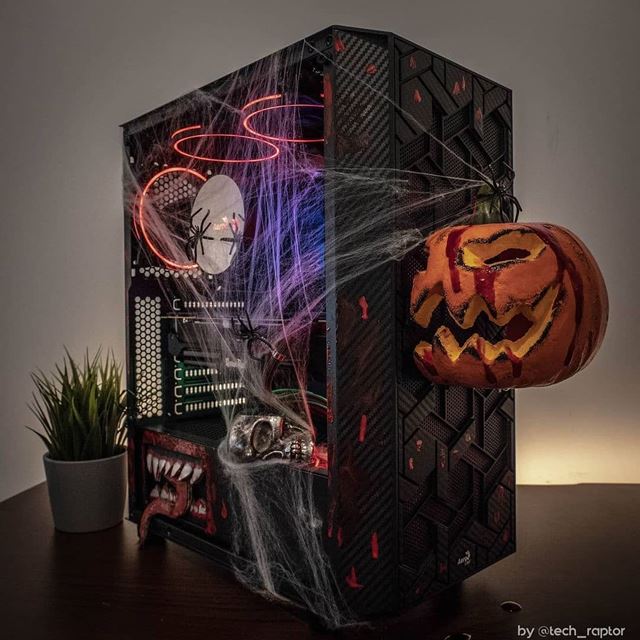 Halloweenska vzdoba ide aj u hrov 