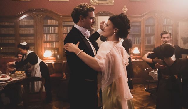 Pri nakr�can� filmu Sl��ka vd�chla re�is�rka Sol�ansk� �ivot star�mu z�mku 