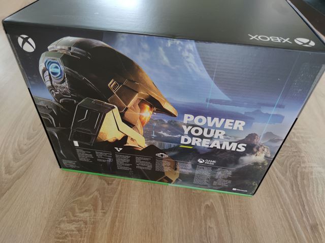 Rozbalili sme Xbox Series X 