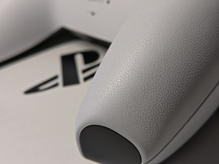 PS5 dorazila k nm do redakcie  