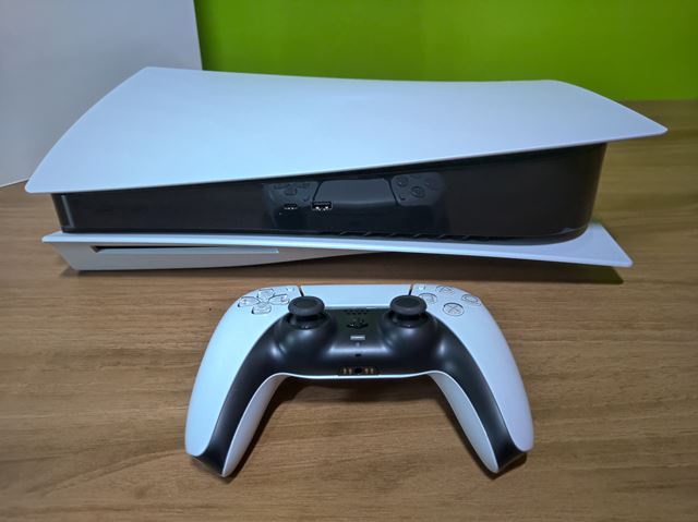 PS5 dorazila k n�m do redakcie 