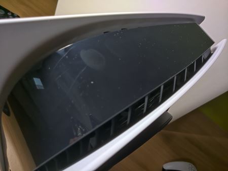 PS5 dorazila k nm do redakcie  