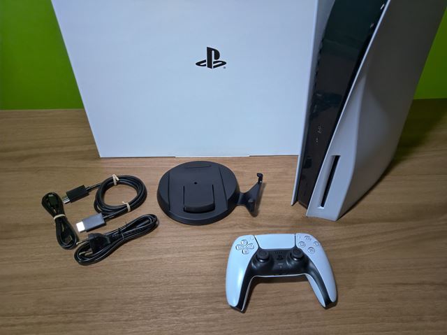 PS5 dorazila k n�m do redakcie 