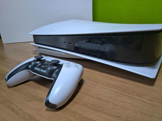 PS5 dorazila k n�m do redakcie 