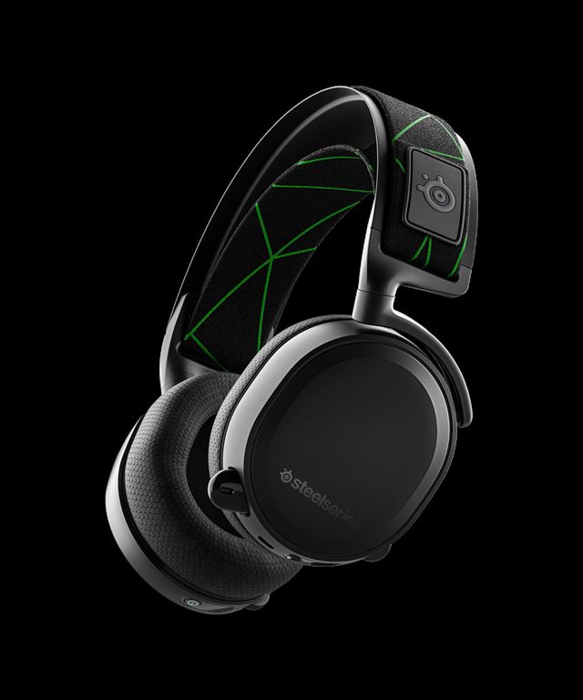 Steelseries pri pr�le�itosti pr�chodu nov�ch konzol vyd�va �peci�lne verzie svojho Arctis headsetu 