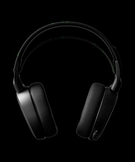 Steelseries pri prleitosti prchodu novch konzol vydva pecilne verzie svojho Arctis headsetu  