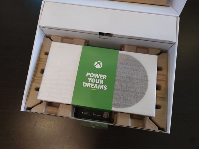 Rozbalili sme Xbox Series S 