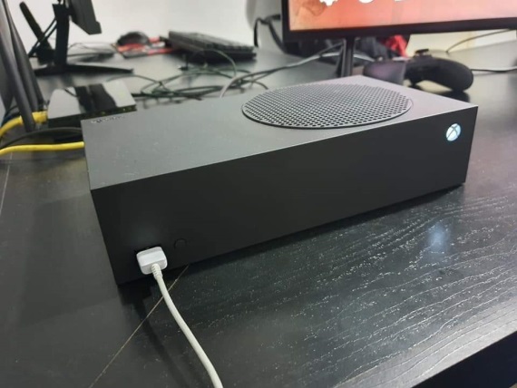 Ako vyzerá čierny Xbox Series S?