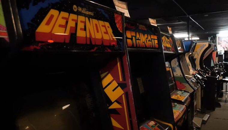 Dokumentrny film o histrii hernej spolonosti Midway Games