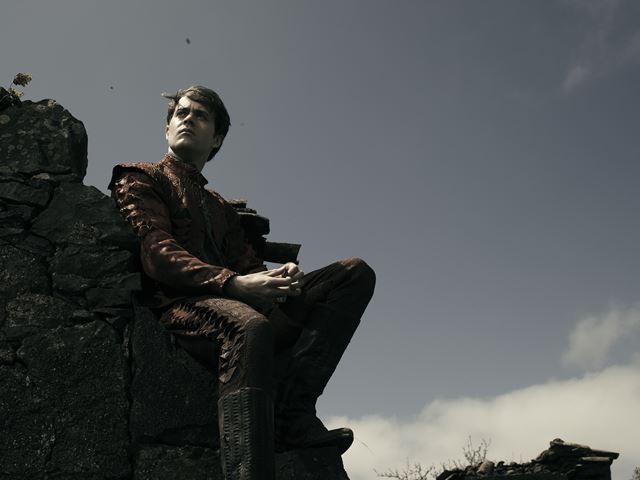 Nov� z�bery z druhej s�rie Witcher seri�lu pribli�uj� barda, video ukazuje mon�tr� 