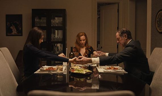 N�dherne tajomn� a desivo kr�sny � tak� je seri�l M. Night Shyamalana