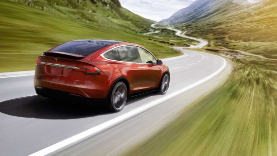 Autá: Tesla pripravuje novšie batérie, Model S už prejde takmer 630 kilometrov