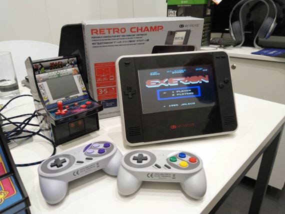 Retro Champ handheld na hranie starých hier do vrecka je už v predaji