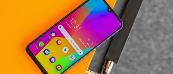 Samsung predstavil nový Galaxy M21 mobil