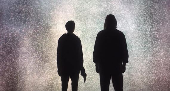 Hodnotíme nový sci-fi seriál špecialistu na tento žáner Alexa Garlanda - Devs