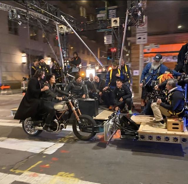 John Wick 4 bol odloen o rok, Matrix 4 ostva na pvodnom dtume  