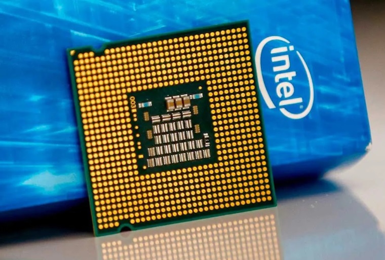 Intel i9 10900k bol pretaktovan na 7.7GHz, dosiahol svetov rekord