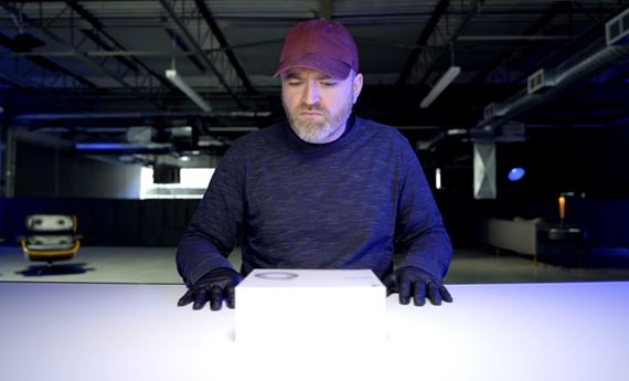 Unboxing 700 dolárových Apple koliesok