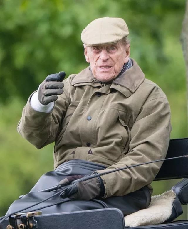 Princ Philip je pod�a kon�pir�torov m�tvy 