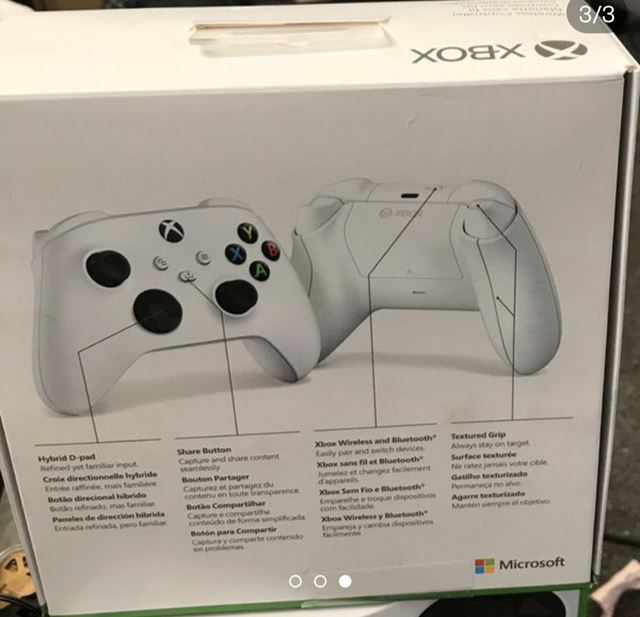 Obal bieleho gamepadu prve prezradil nzov druhej Xbox konzoly - Xbox Series S 