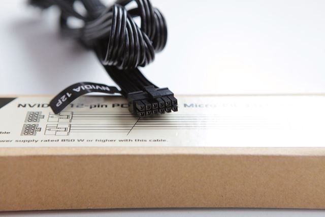 Bli��� poh�ad na nov� 12-pin konektor Nvidie 