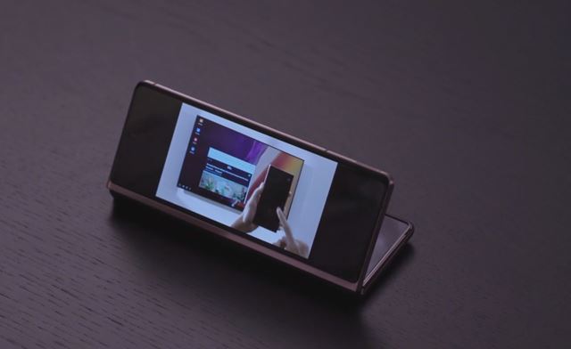 Otvrac mobil Samsung Galaxy Z Fold2 predstaven 