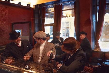 Niekoko psobivch cosplayov k dnenmu vydaniu Mafie  